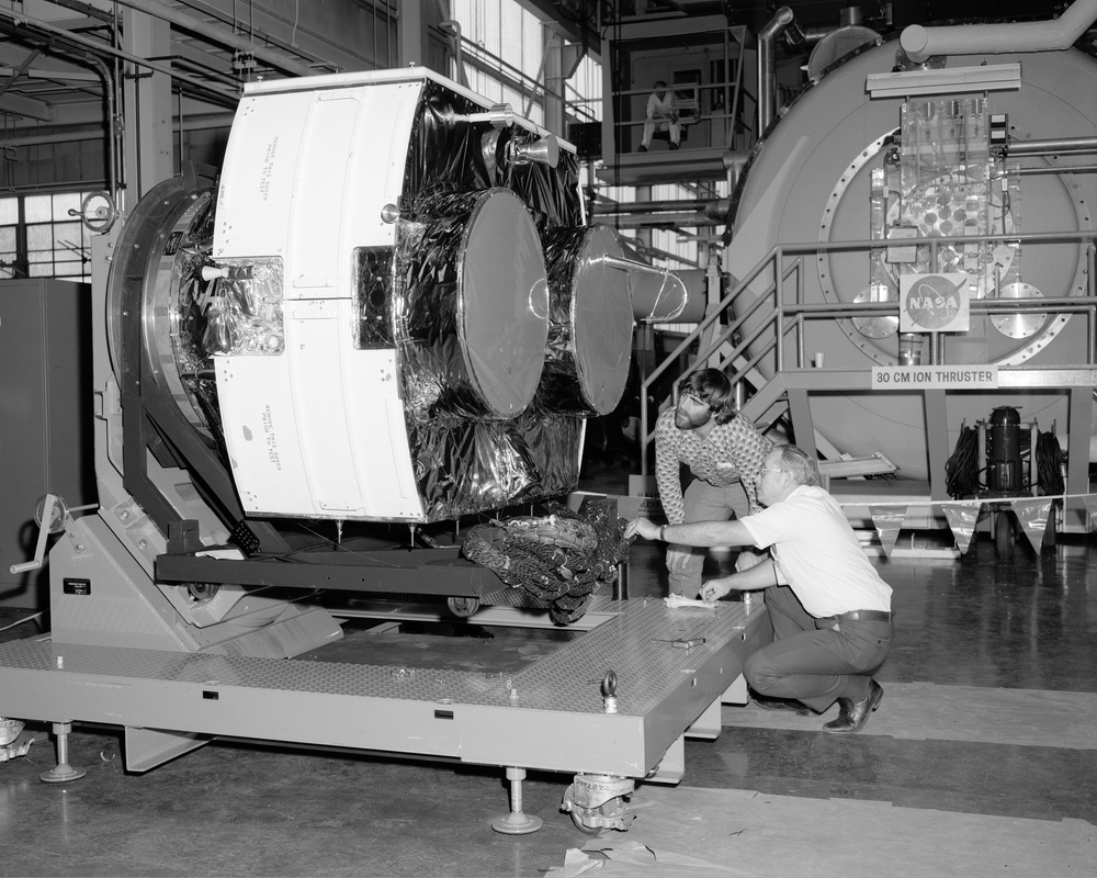 COMMUNICATION TECHNOLOGY SATELLITE CTS INSTALLATION IN THE ELECTRIC PROPULSION LABORATORY EPL TANK 5