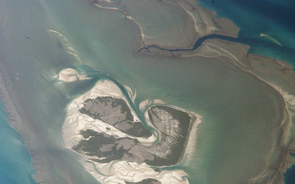 Earth Observation by Expedition Five Crew