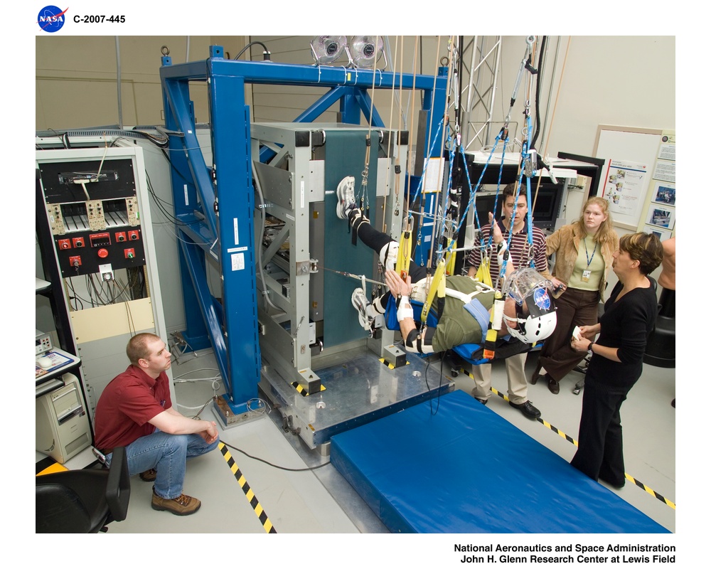 Enhanced Zero gravity Locomotion Simulator (eZLS)