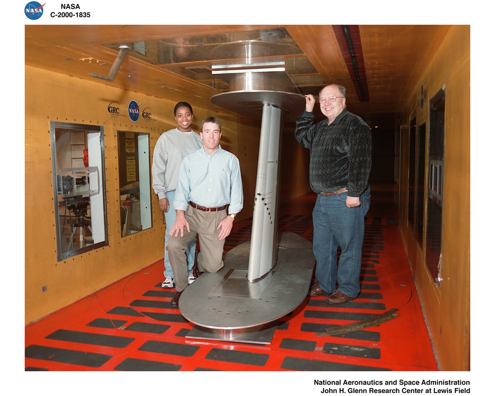 ERJ-170 HAMILTON SUNSTRAND IN THE ICING RESEARCH TUNNEL IRT