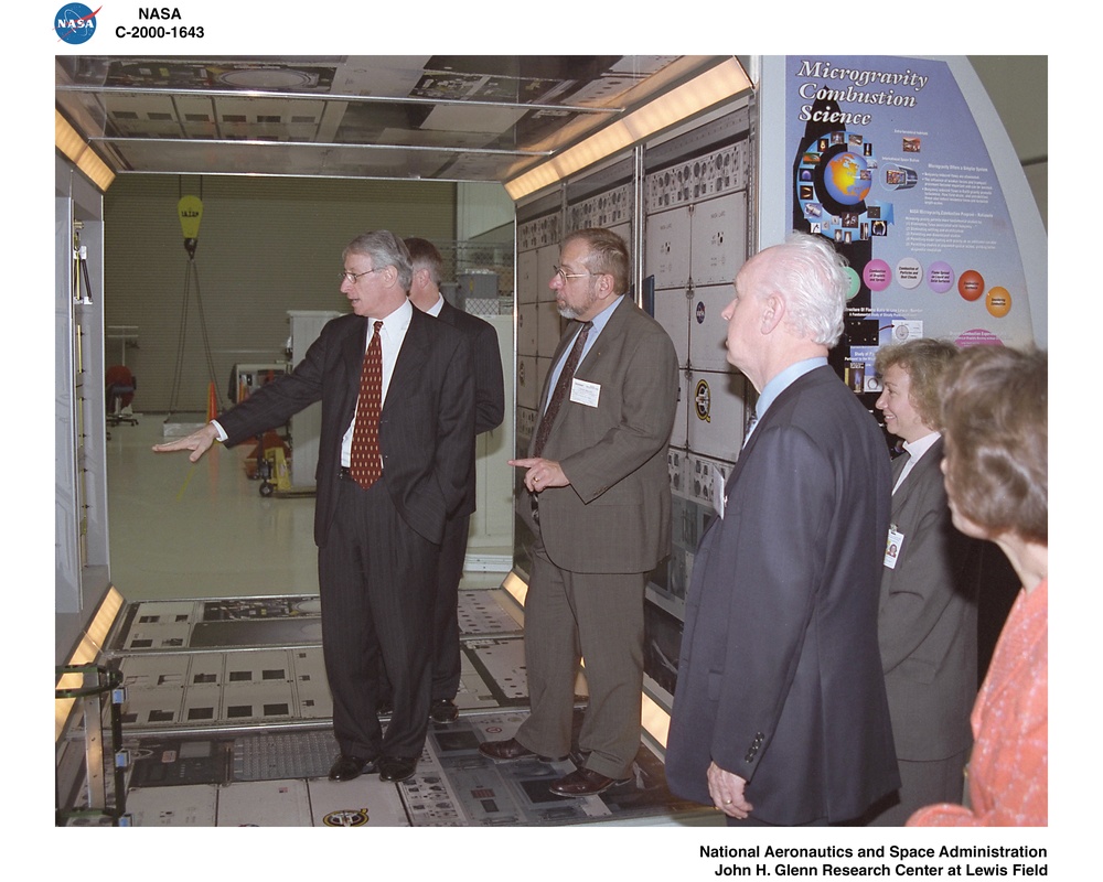 CASE WESTERN RESERVE UNIVERSITY PRESIDENTS TOUR WITH DR DAVID AUSTON CASE WESTERN PRESIDENT / GEORGE MADZSAR / DON CAMPBELL