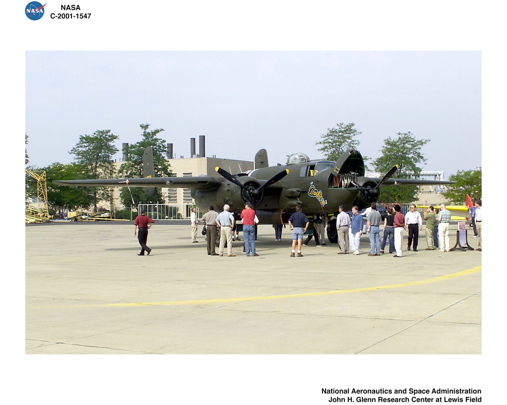 60TH ANNIVERSARY CELEBRATION / VINTAGE AIRCRAFT DISPLAY