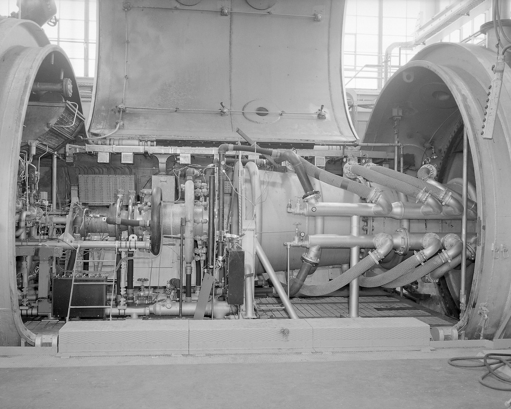 HYPERSONIC COMBUSTOR IN NO. 1 TEST CELL AND TEST HARDWARE