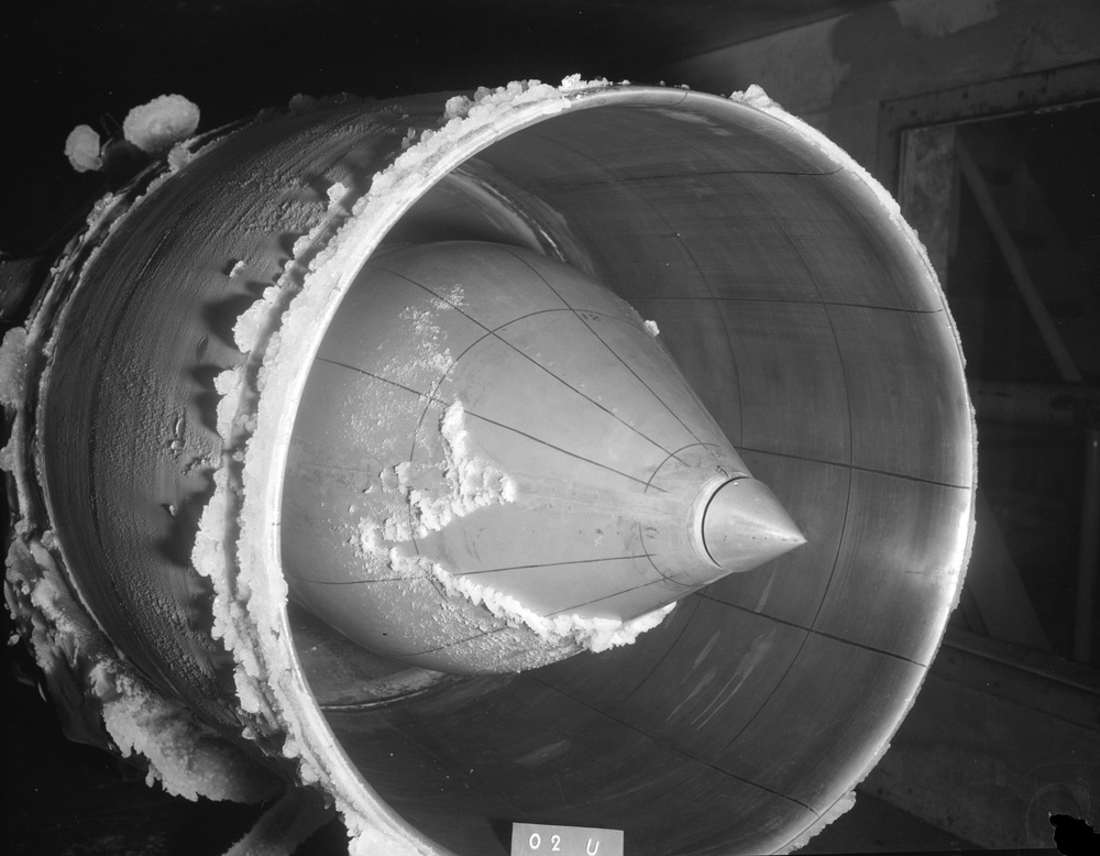 ICING AND ANTI-ICING OF ENGINE INLET DUCT FOR B-58 AIRPLANE