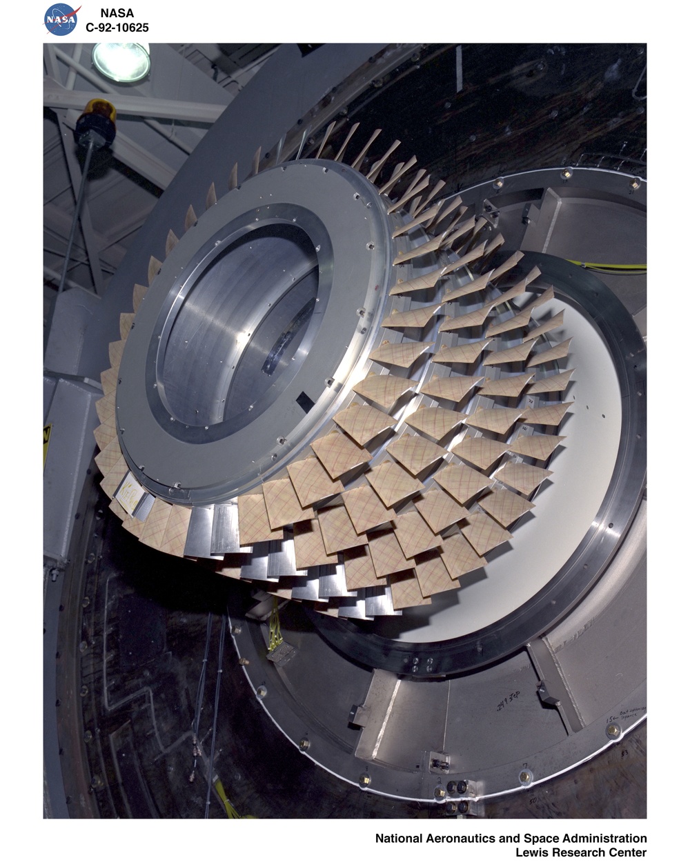 PROGRESSIVE IV SIED DEVELOPMENT LARGE LOW SPEED FULLY INSTRUMENTED ROTOR /J STATOR BLADE ASSEMBLY