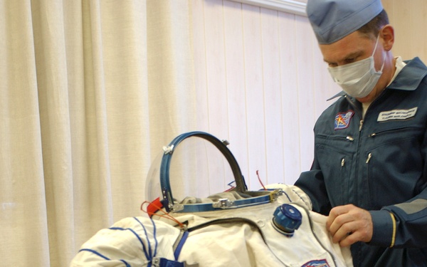 Expedition 10 Preflight