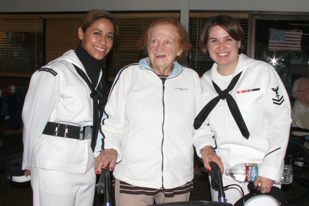 NBVC NOSC visits World War II veterans