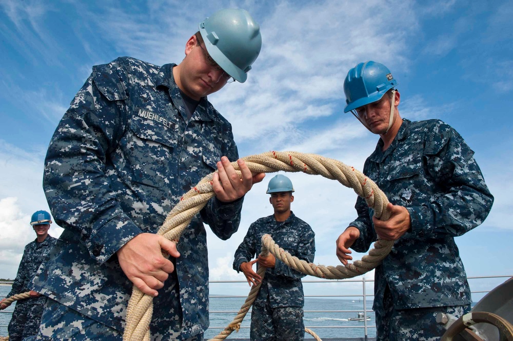 USS Cape St. George departs Naval Air Station Key West