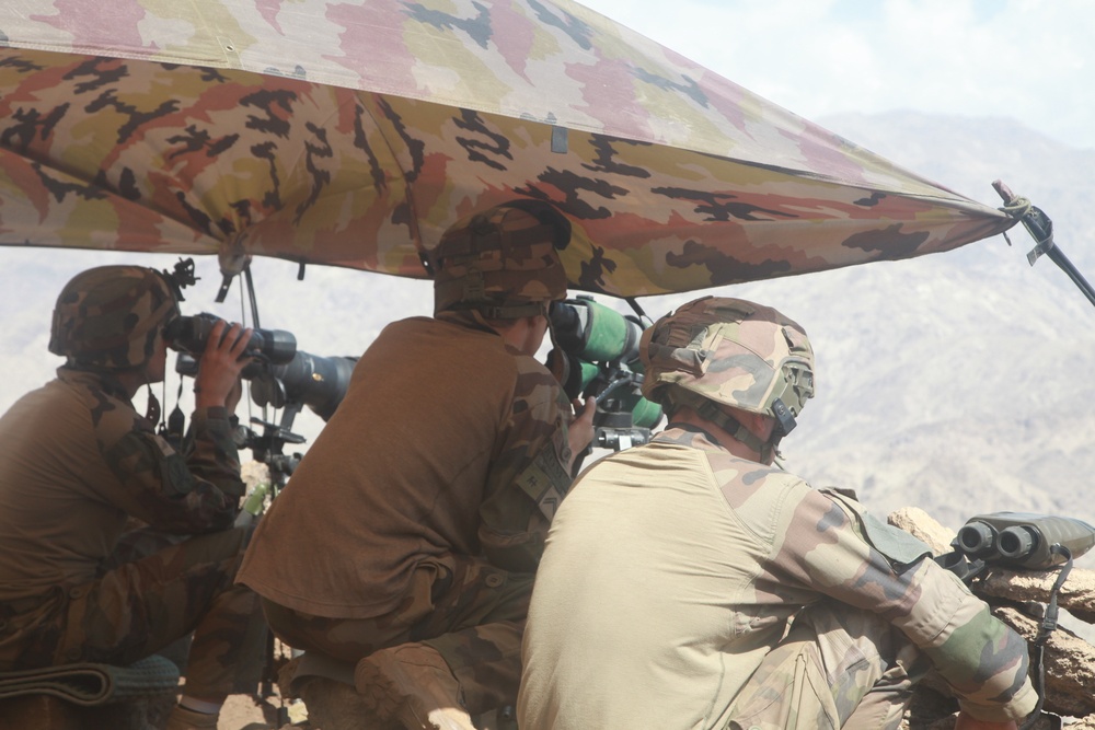 Soldiers provide overwatch