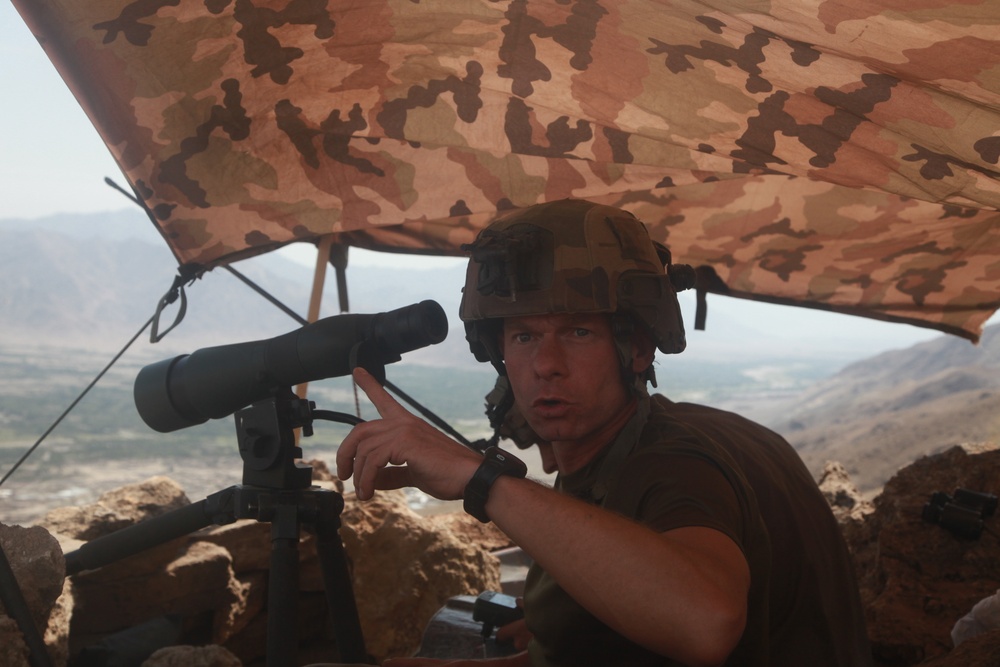 Soldiers provide overwatch
