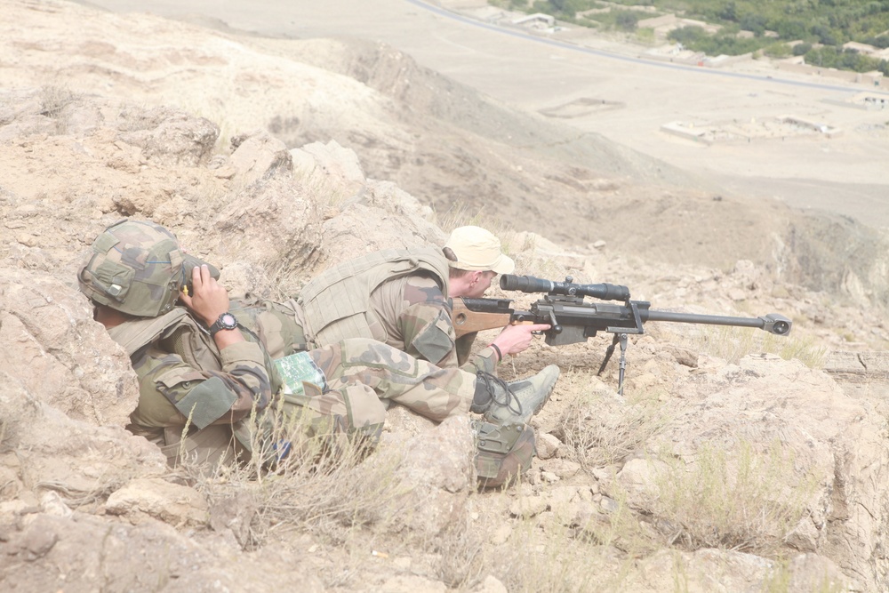 Soldiers provide overwatch