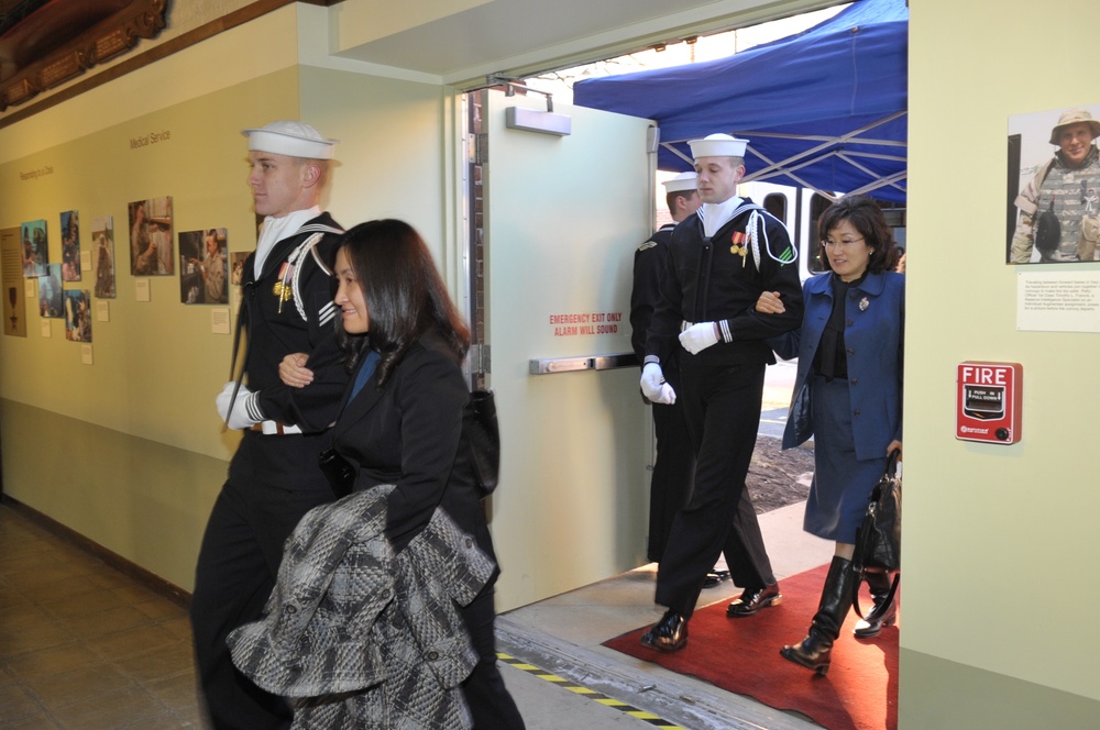 CNO hosts Adm. Sung-Chan Kim
