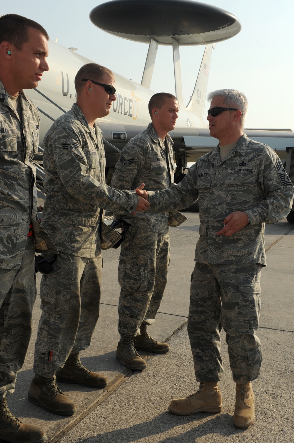 AFCENT Command chief visits 380th AEW