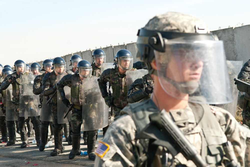 Soldiers participate in Silver Saber training exercise