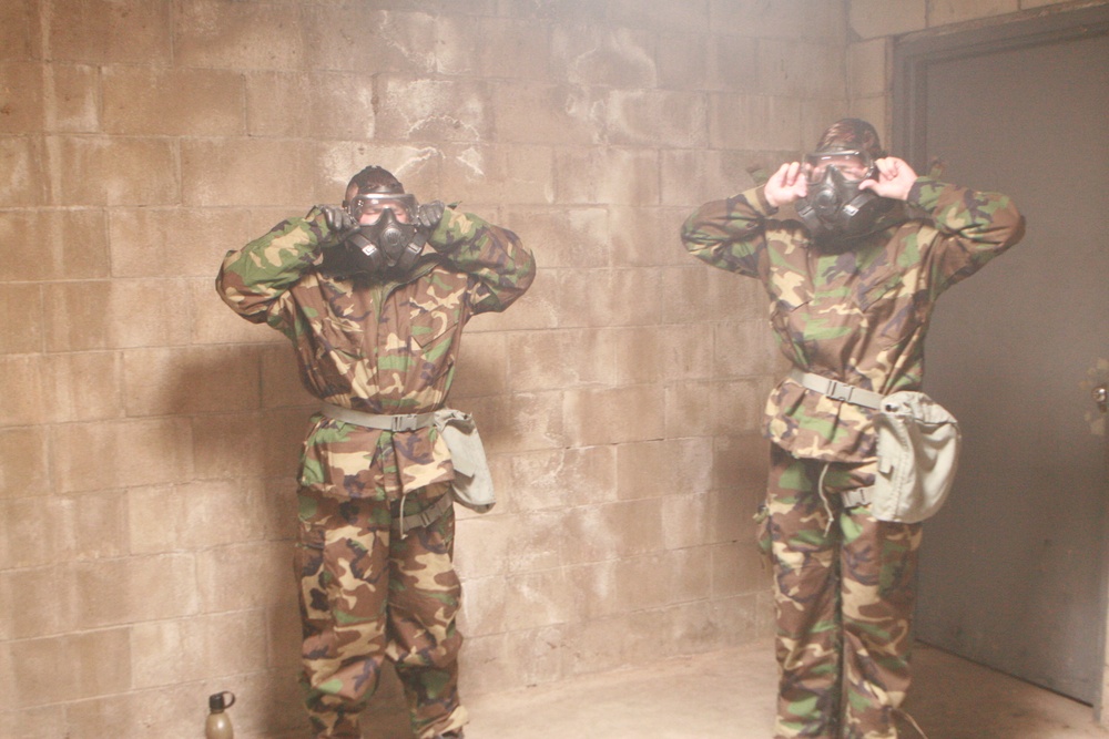 11th MEU trains in gas chamber