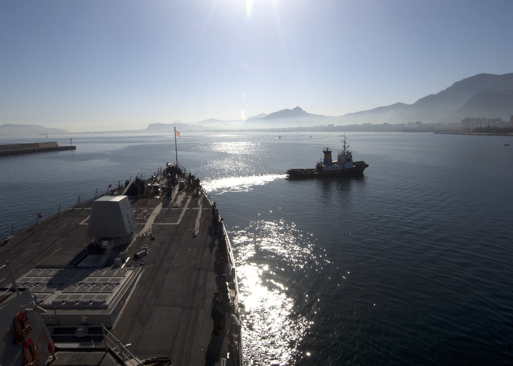 USS James E. Williams leaves for Palermo