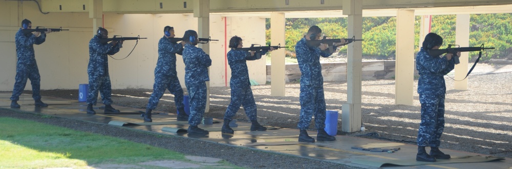 USS Essex shooting qualification course