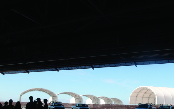 Yuma high school engineer students tour new JSF hangars