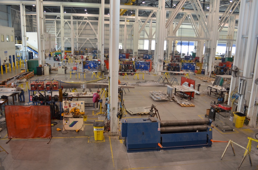 CNO visits Mobile facility to review littoral combat ship construction