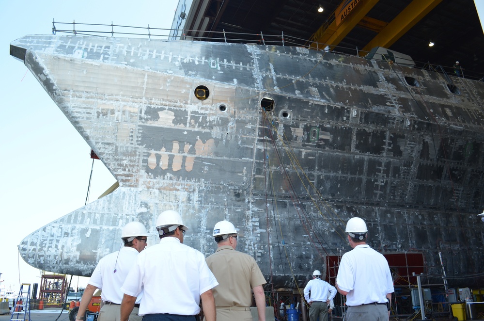 CNO visits Mobile facility to review littoral combat ship construction