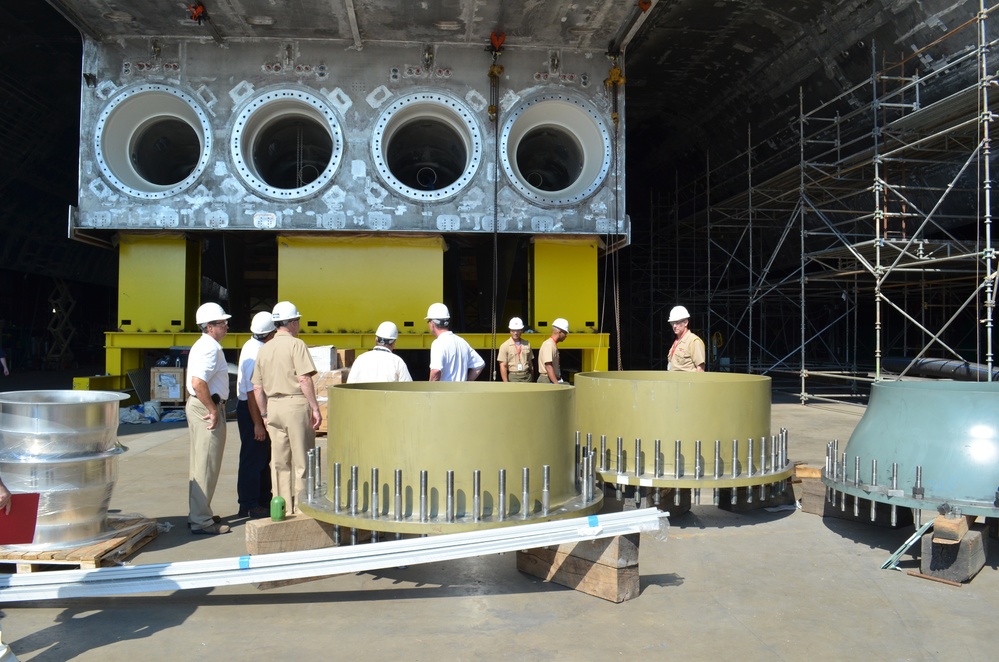 CNO visits Mobile facility to review littoral combat ship construction