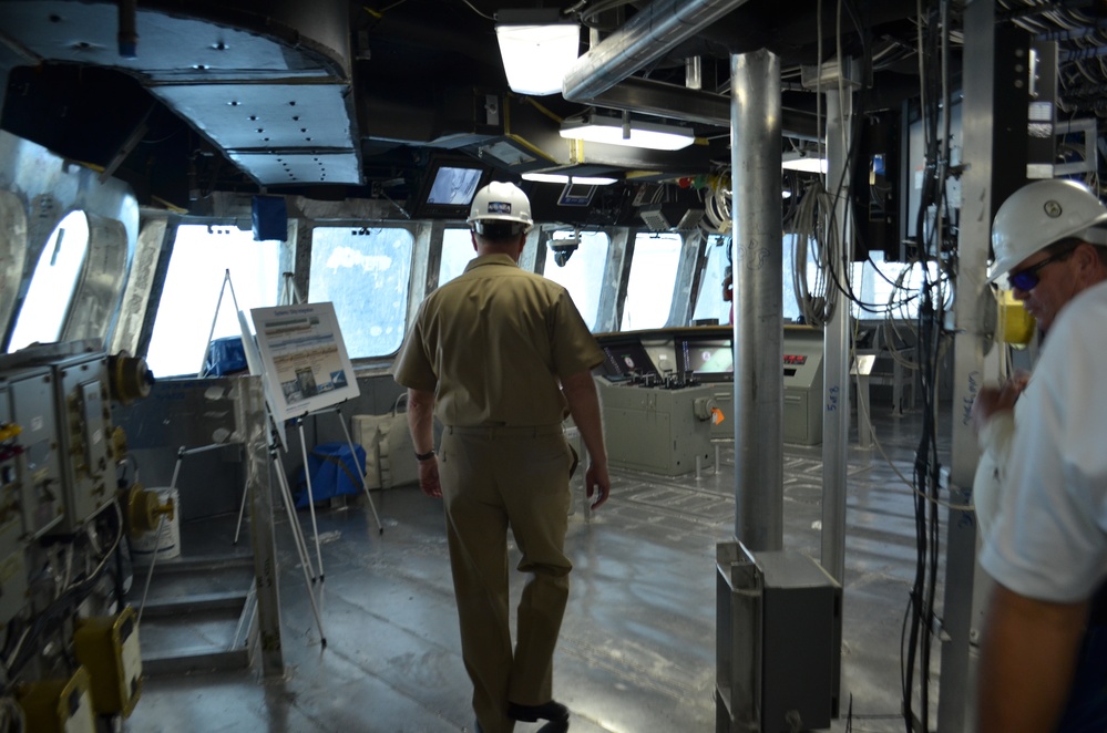 CNO visits Mobile facility to review littoral combat ship construction