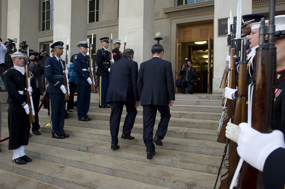 Secretary of defense meets with South Korean defense minister