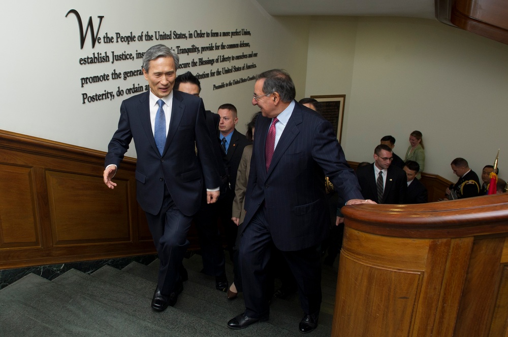Secretary of defense meets with South Korean defense minister