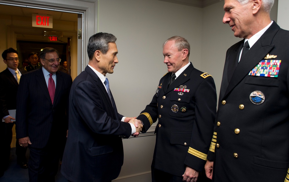 Secretary of defense meets with South Korean defense minister