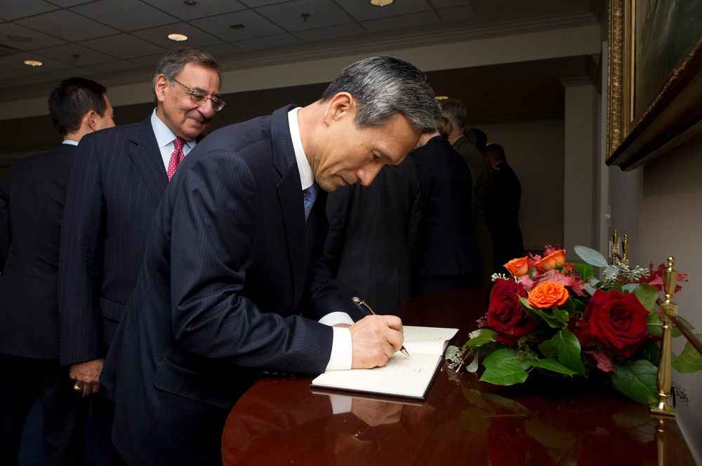Secretary of defense meets with South Korean defense minister