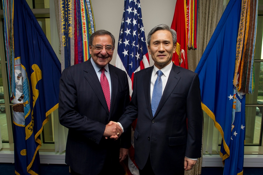 Secretary of defense meets with South Korean defense minister