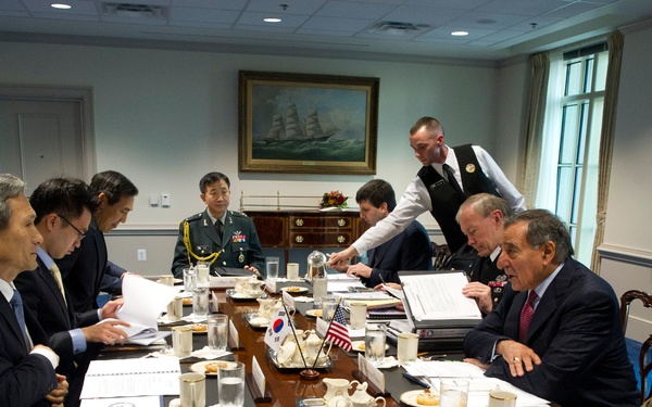 Secretary of defense meets with South Korean defense minister
