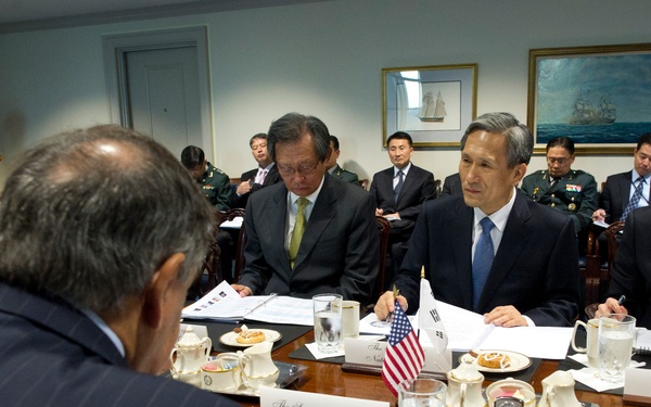 Secretary of defense meets with South Korean defense minister