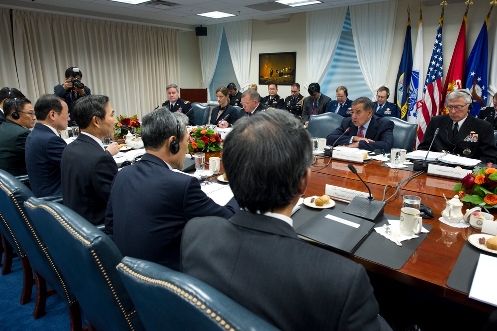 Secretary of defense meets with South Korean defense minister