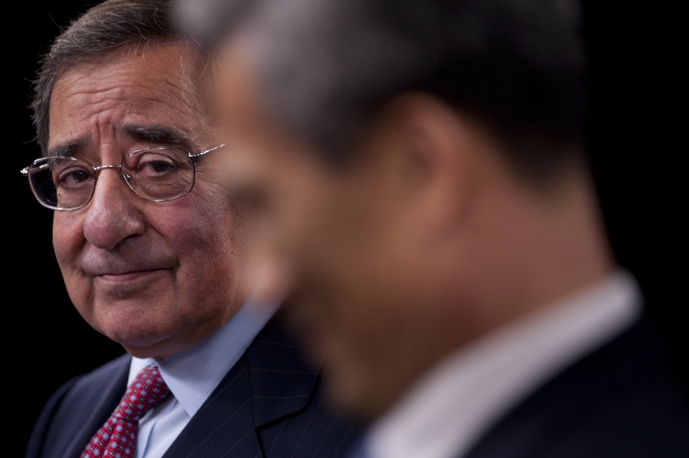 US, South Korean defense leaders hold briefing