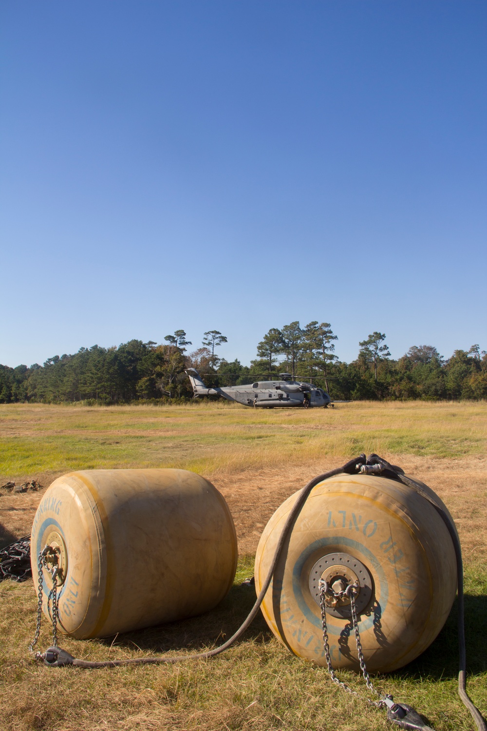 Combat Logistics Battalion 26 conducts helicopter suspension training