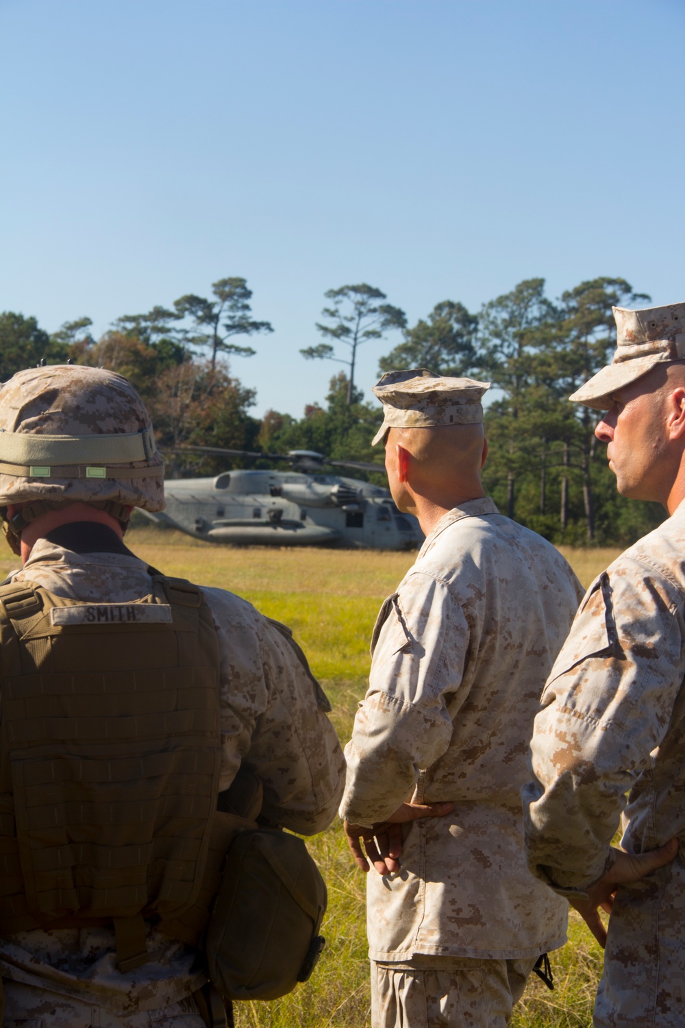 Combat Logistics Battalion 26 conducts helicopter suspension training