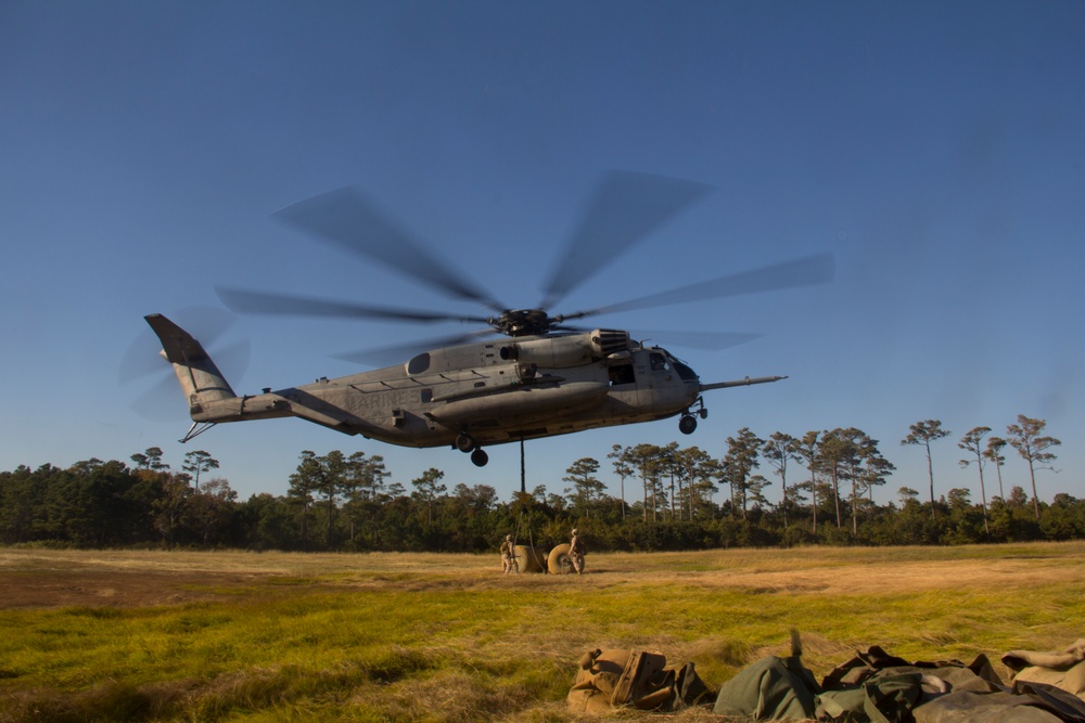 Combat Logistics Battalion 26 conducts helicopter suspension training