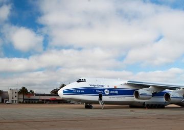 Russian cargo plane visits Miramar
