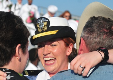 USS Taylor arrives at Naval Station Mayport