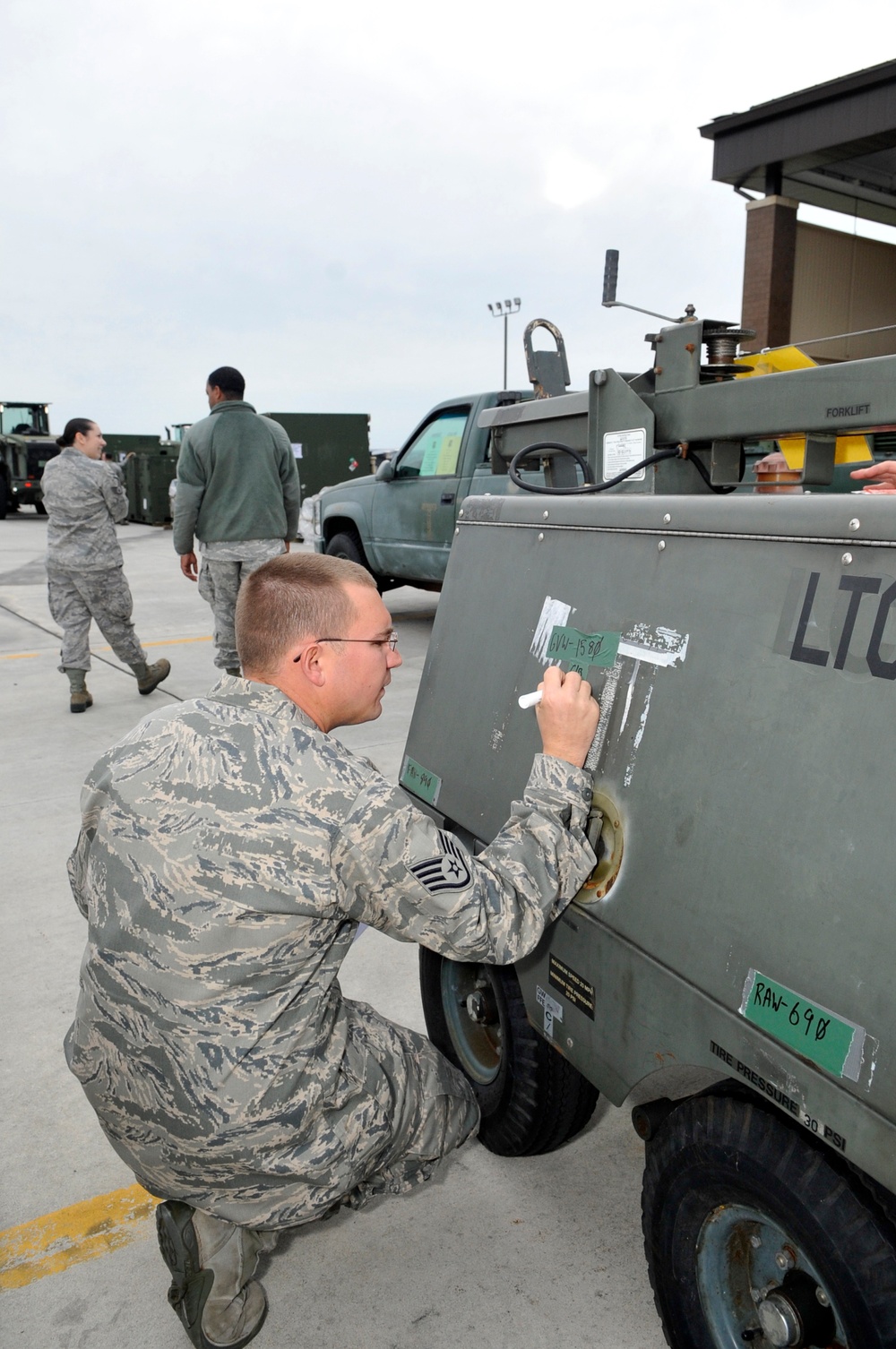 JB MDL prepares for Hurricane Sandy