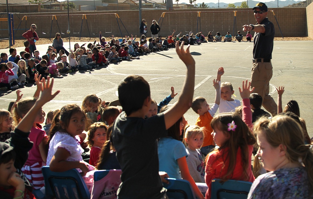 K-9 demo at Onaga Elementary