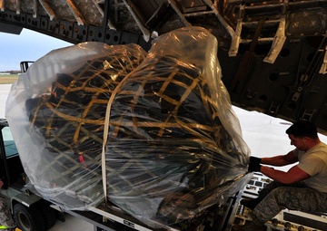 Air mobility contingency response force mobilizes ahead of Hurricane Sandy