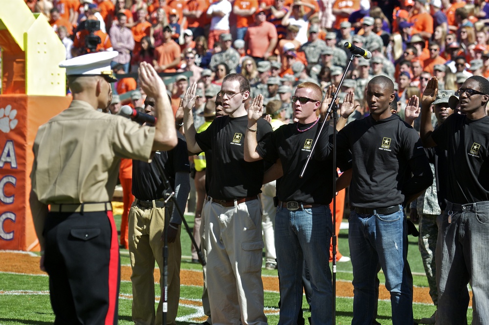 Veterans come together at Clemson