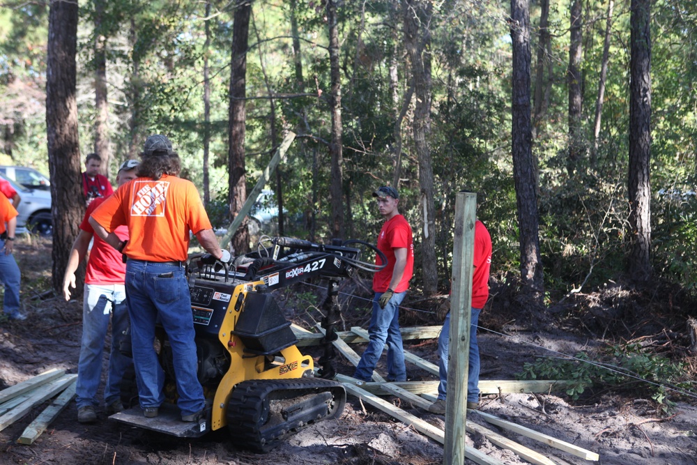 Marines give back to a local Marine veteran