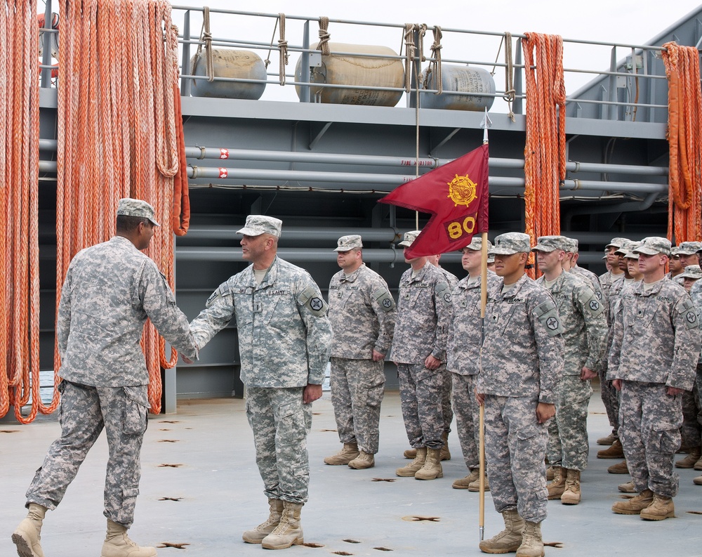 Lt. Gen. Brooks visits with the crew of the USAV Maj. Gen. Robert Smalls (LSV-8)