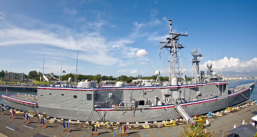 USS Crommelin decommissioning ceremony