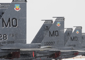 Buccaneers battle blizzard