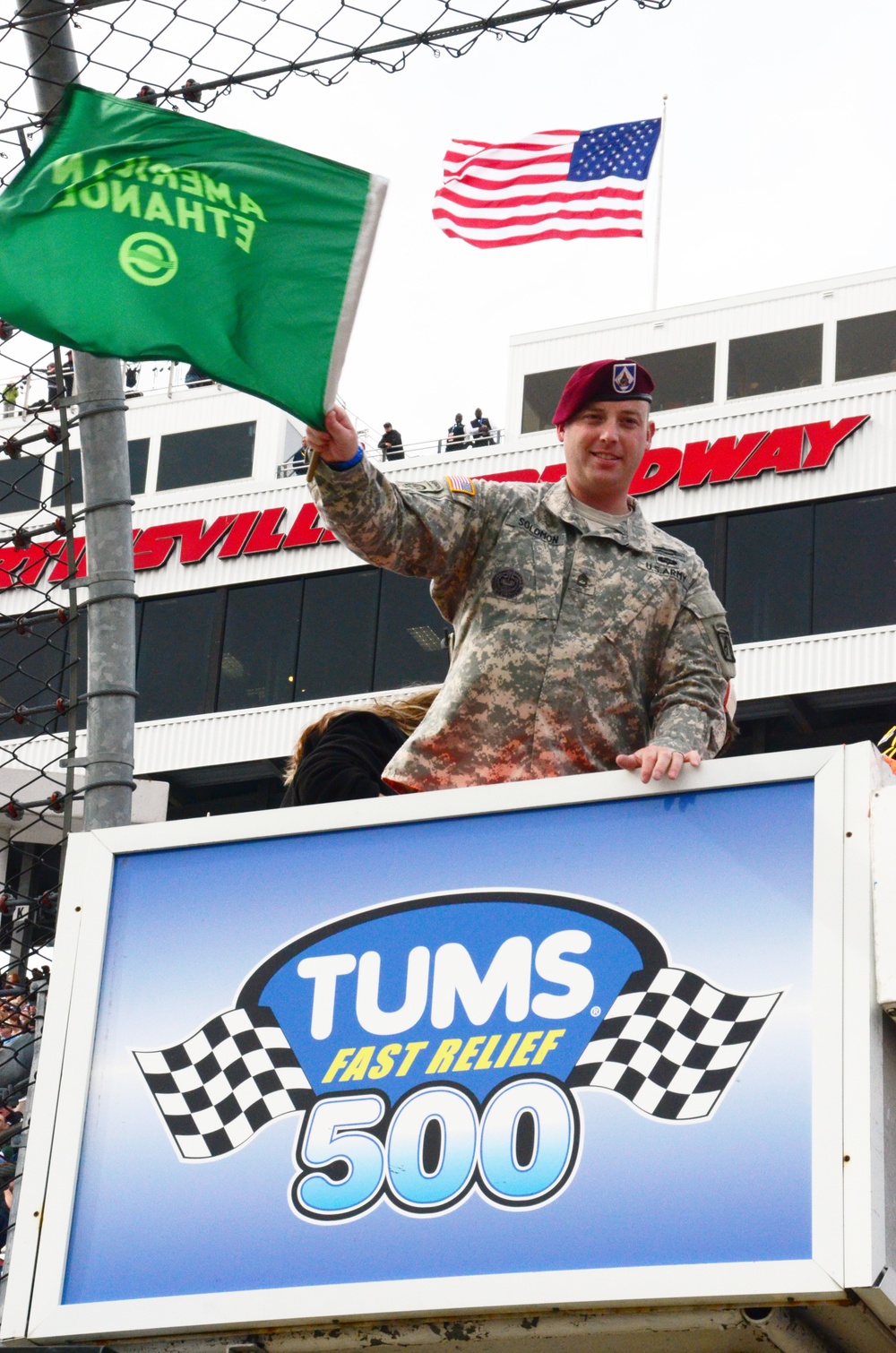 Fort Bragg soldiers start NASCAR 'engines'