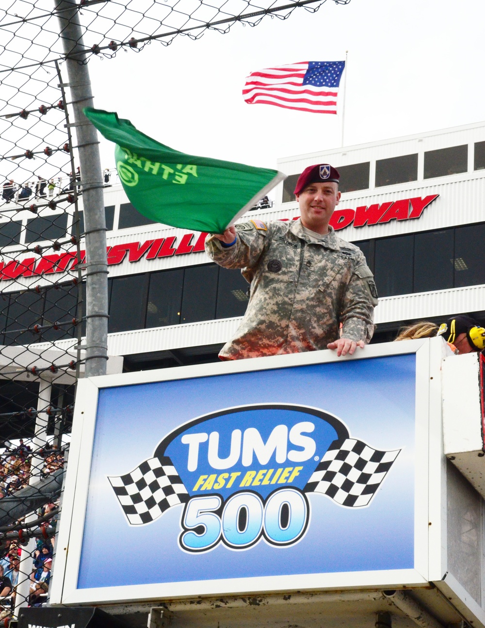 Fort Bragg soldiers start NASCAR 'engines'